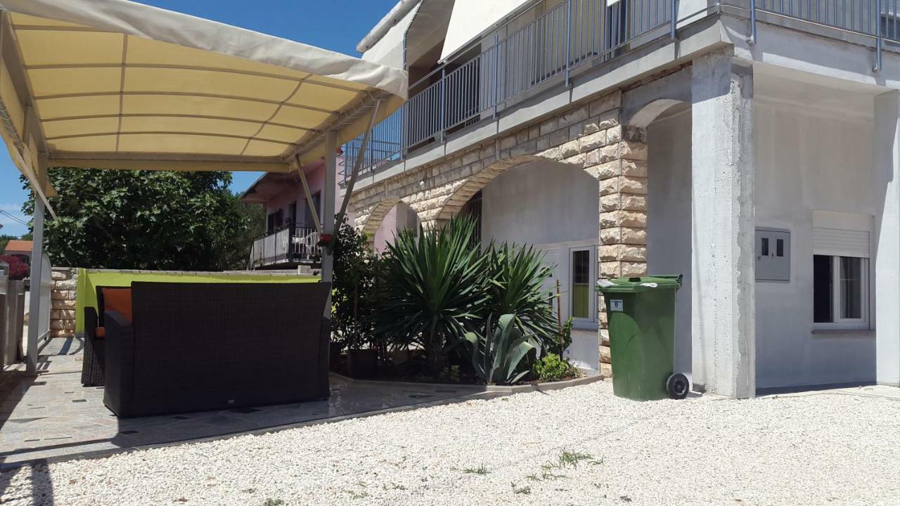 Apartmani Lamani Bibinje Exterior photo